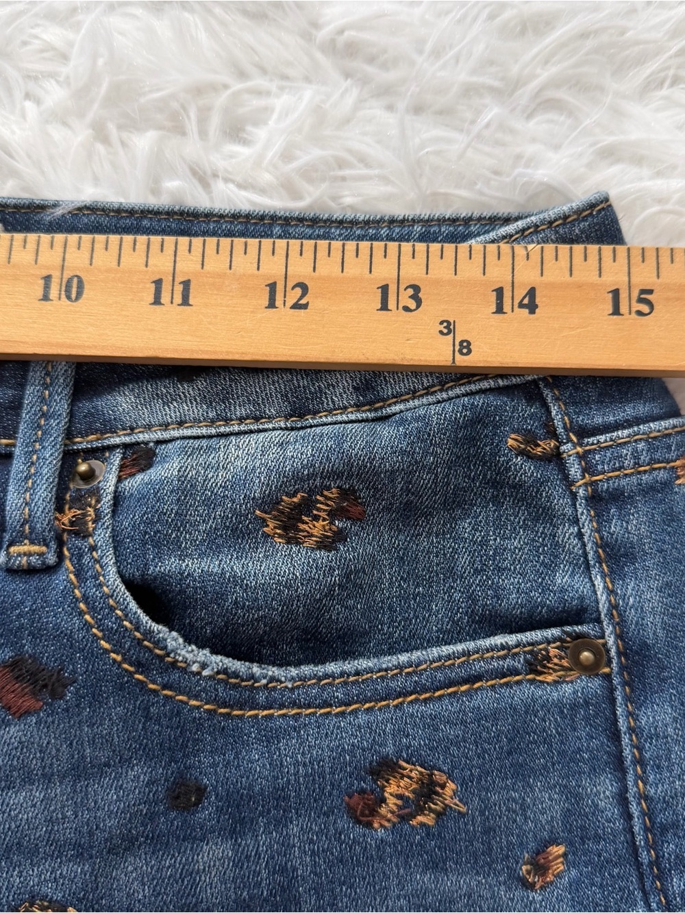 Driftwood Womenβs Jackie Embroidered Cheetah Skinny Jeans Size 29 Blue pockets - Picture 6 of 10